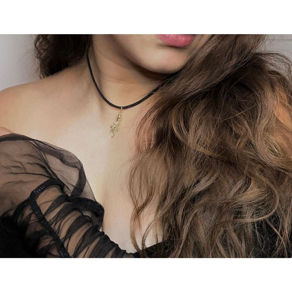 Faux leather all black chocker with faux gold tassel